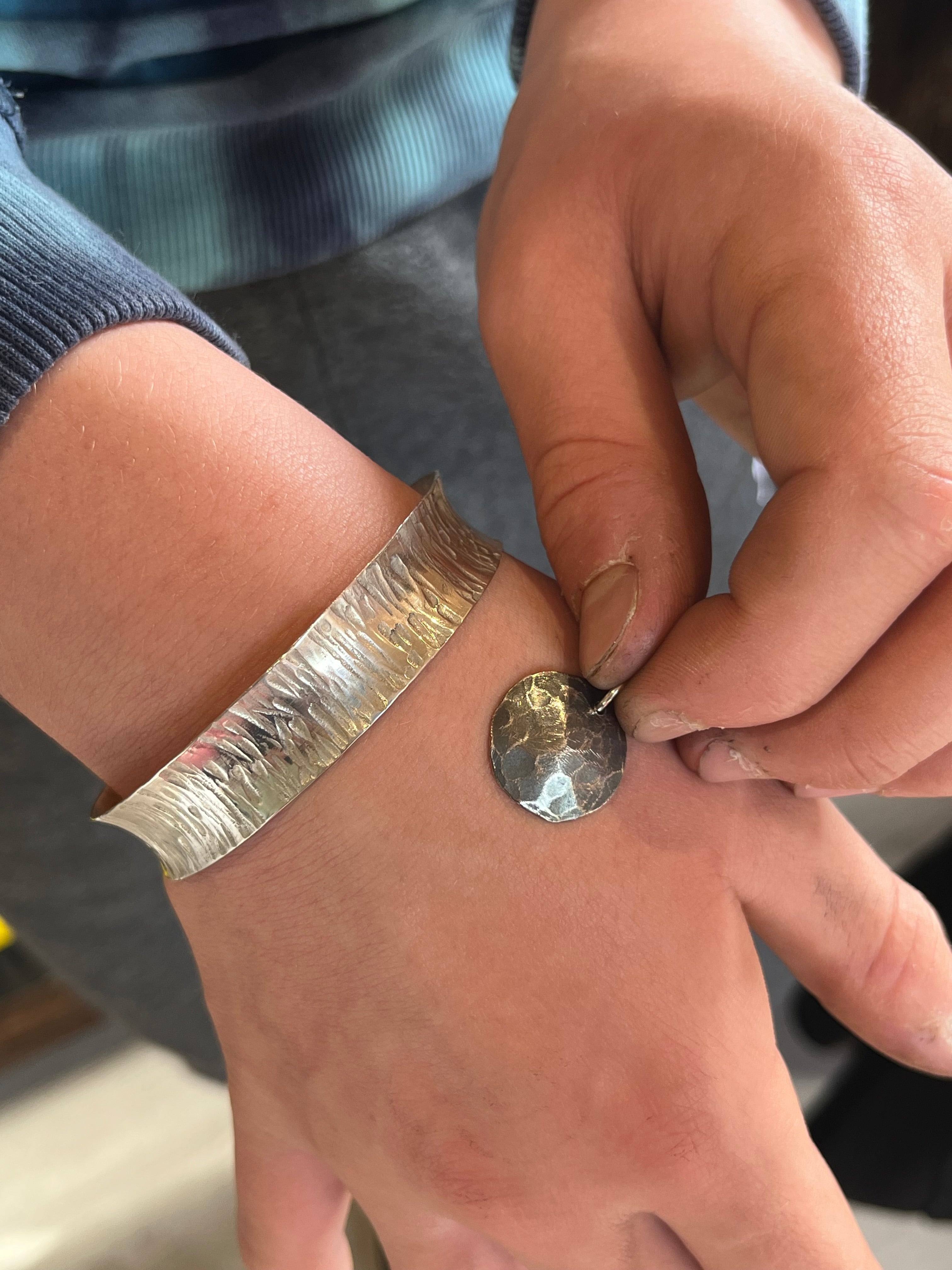 Make a pendant workshop with Hannah Souter